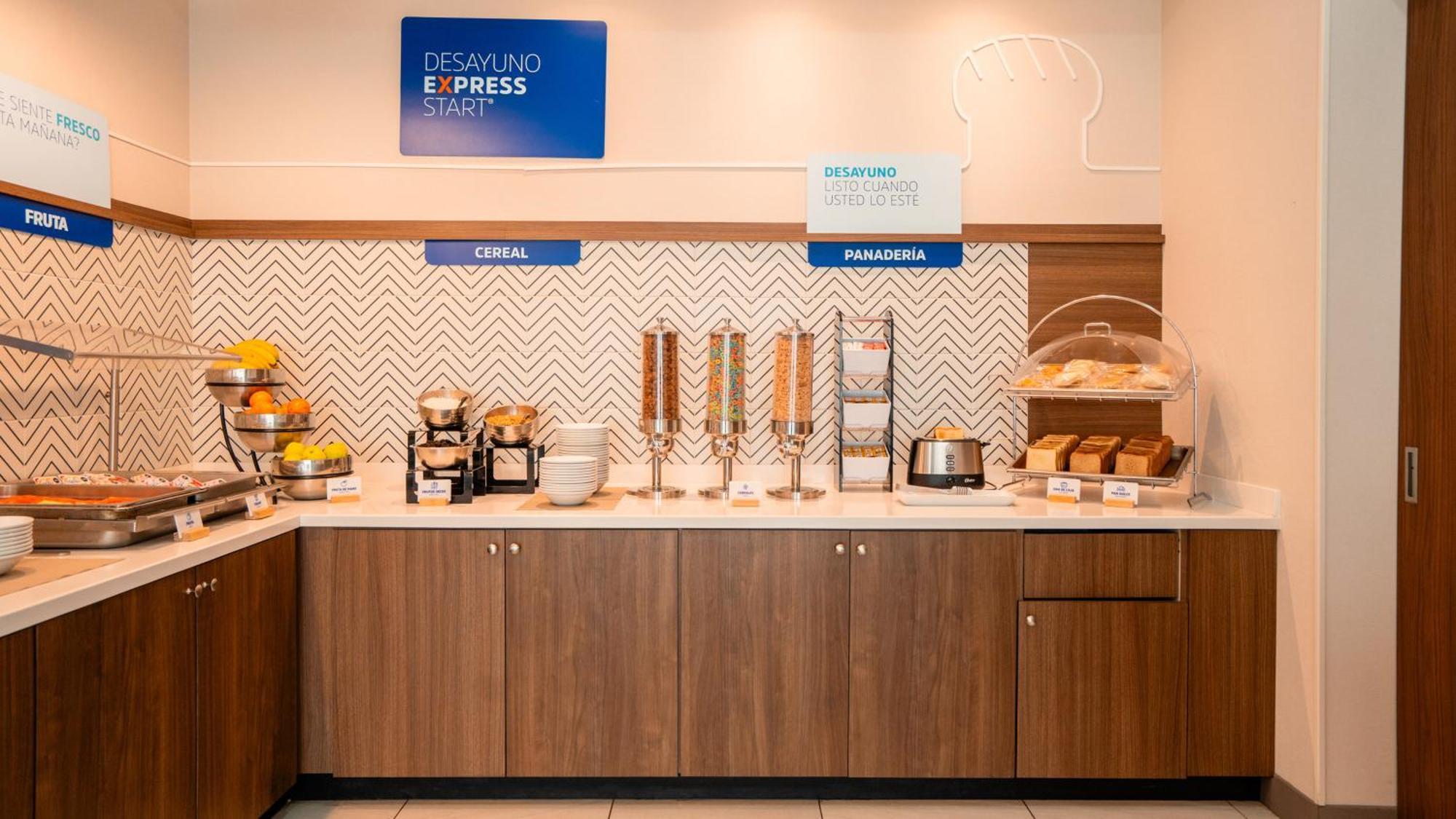 Holiday Inn Express Hotel & Suites Cd. Juarez - Las Misiones By Ihg Zewnętrze zdjęcie
